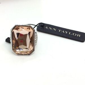 NWT ANN TAYLOR COCKTAIL RING LARGE RECTANGLE RHINESTONE SILVER TONE STATEMENT 7